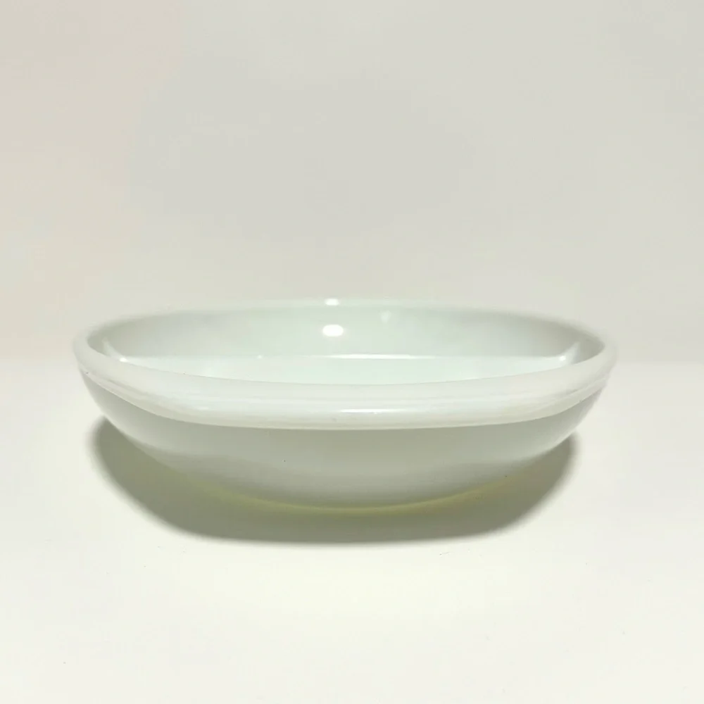 PYREX Vintage 1.5 Qt Milk Glass Divided Oval Baking Dish #1063 USA 14